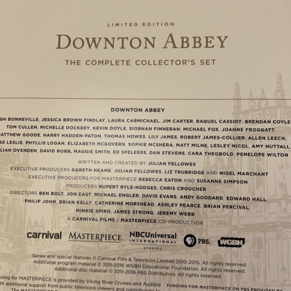 Downton Abbey Collector’s Set - Picture 4 of 6